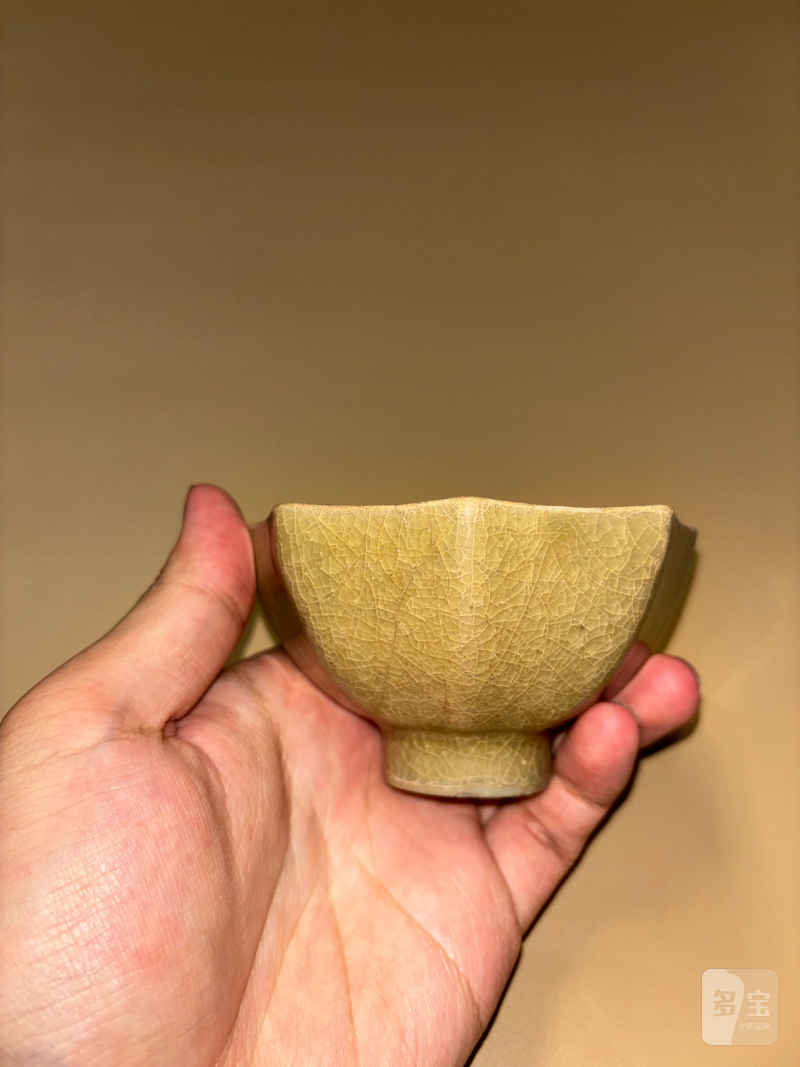 明 米黄釉八方杯 - 图5
